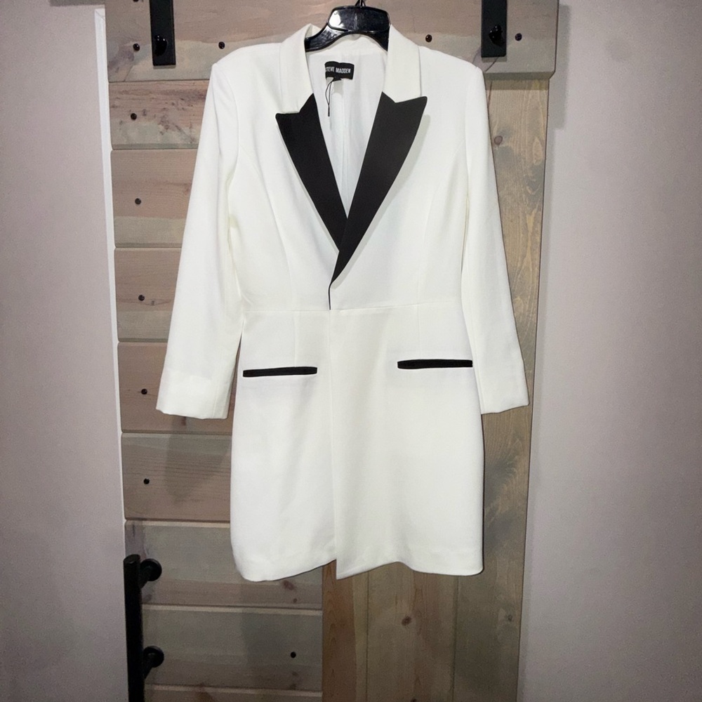 Steve Madden White Blazer with Black Details
